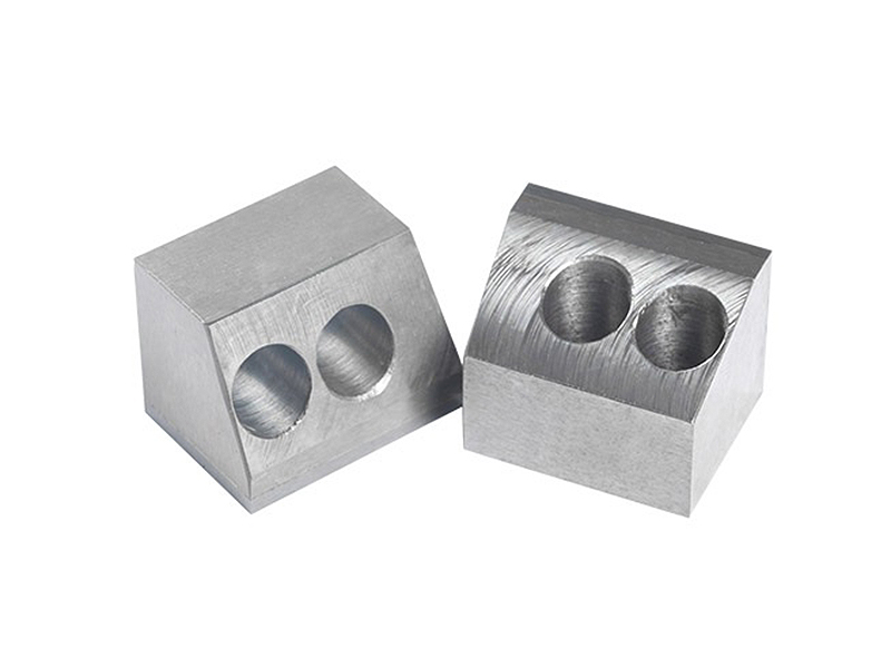 Tungsten Carbide Crusher နှင့် မေးရိုးကြိတ်ပြား (၅)ခု၊